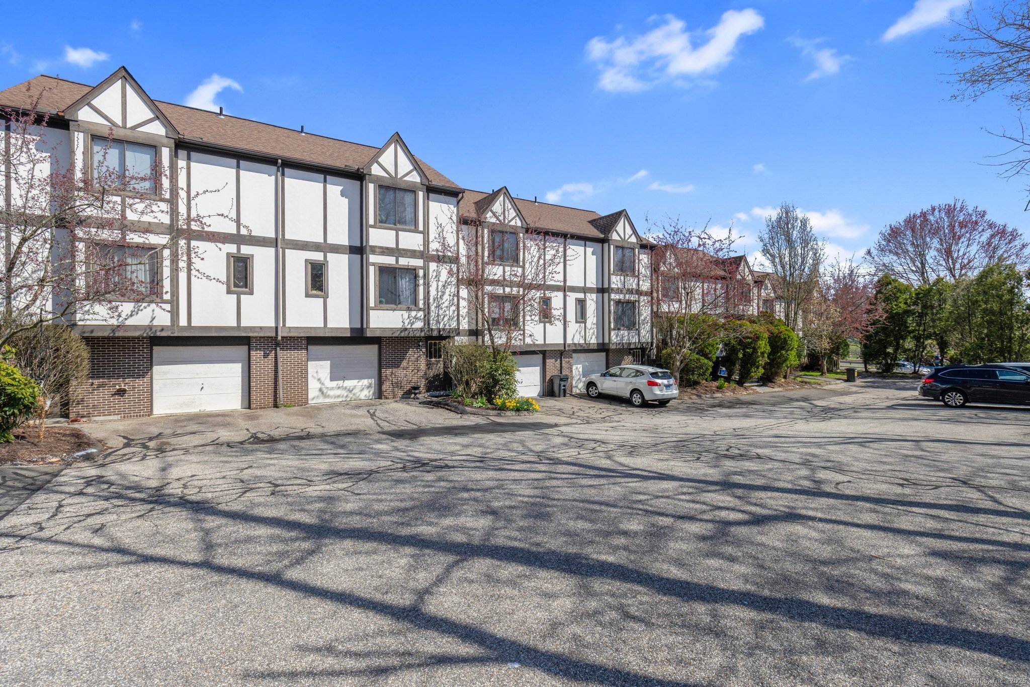 Property for Sale at New Haven Avenue 8F, Derby, Connecticut - Bedrooms: 2 
Bathrooms: 2 
Rooms: 4  - $274,900