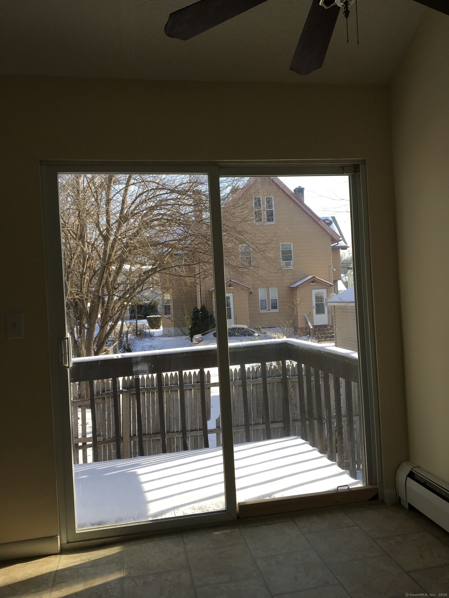 East Hartford, Connecticut 06108, United States, 1 Bedroom Bedrooms, ,2 BathroomsBathrooms,Residential,Pending,18307