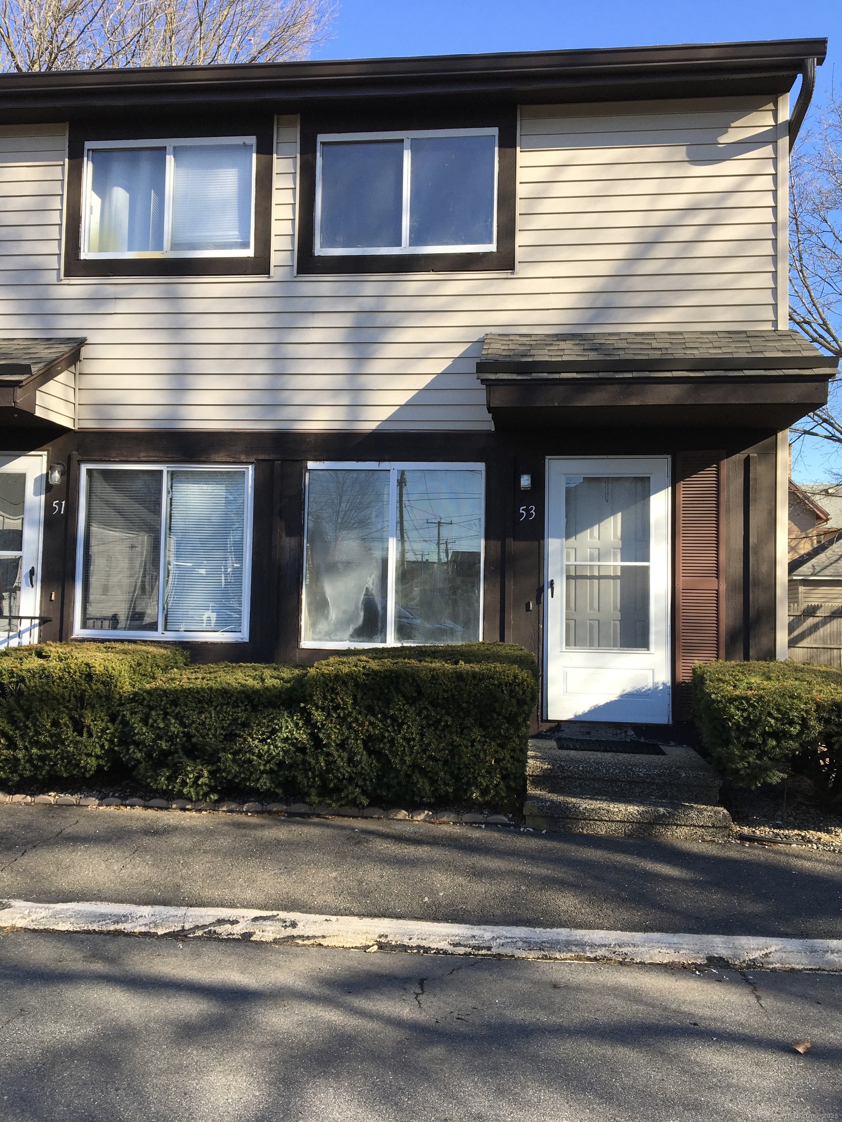 East Hartford, Connecticut 06108, United States, 1 Bedroom Bedrooms, ,2 BathroomsBathrooms,Residential,Pending,18307