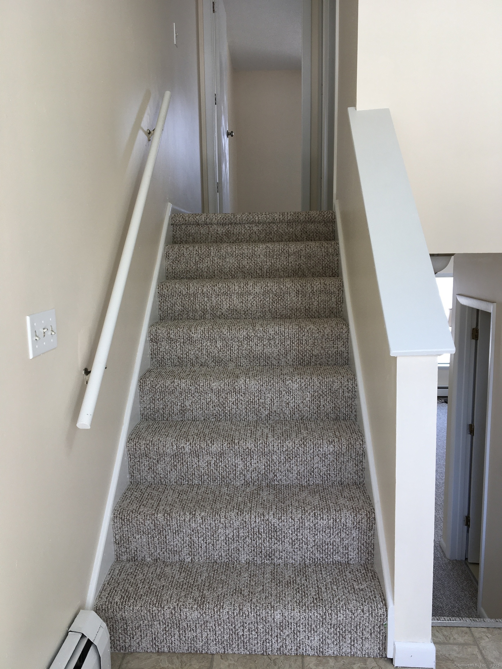 East Hartford, Connecticut 06108, United States, 1 Bedroom Bedrooms, ,2 BathroomsBathrooms,Residential,Pending,18307