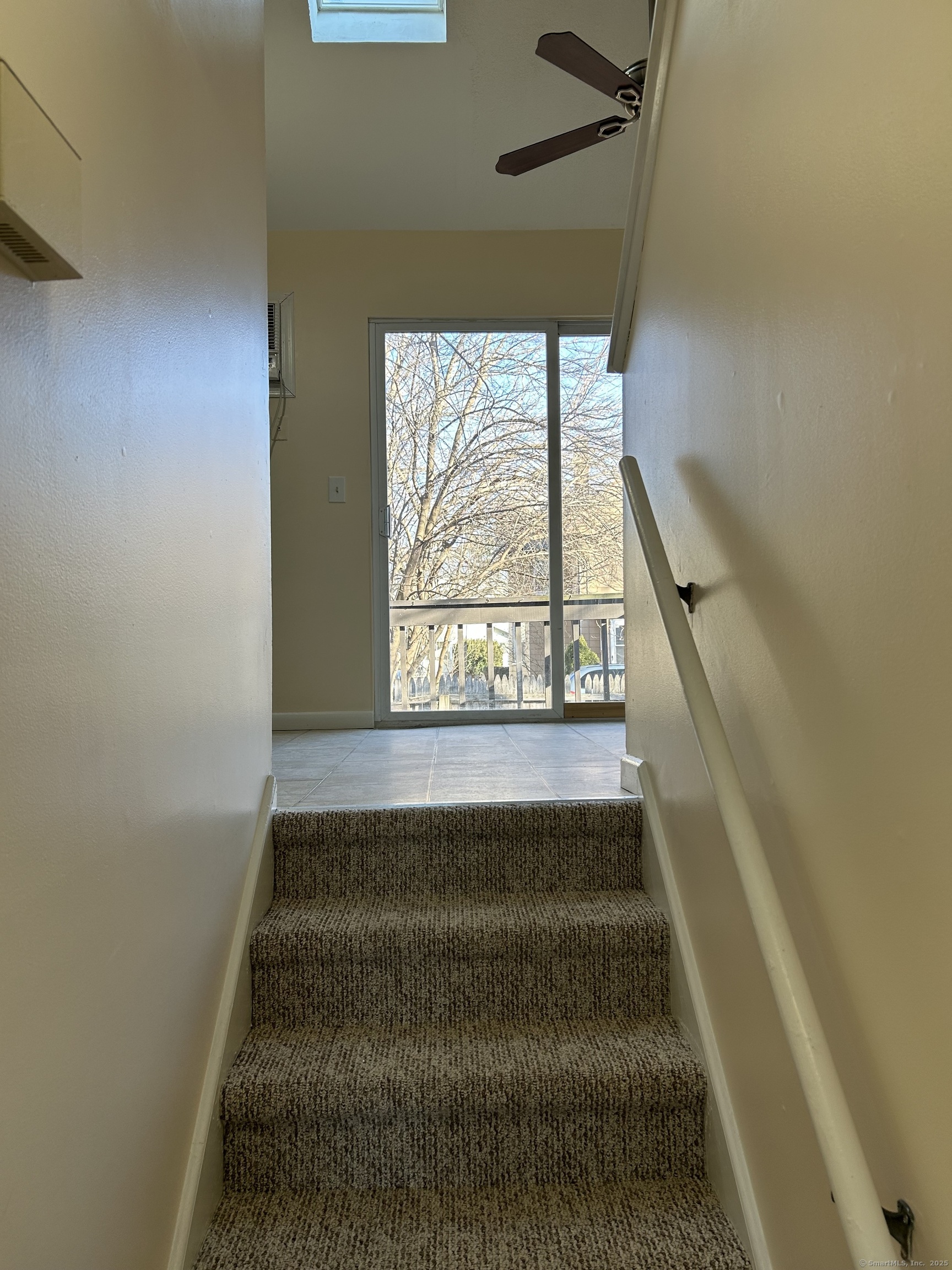 East Hartford, Connecticut 06108, United States, 1 Bedroom Bedrooms, ,2 BathroomsBathrooms,Residential,Pending,18307