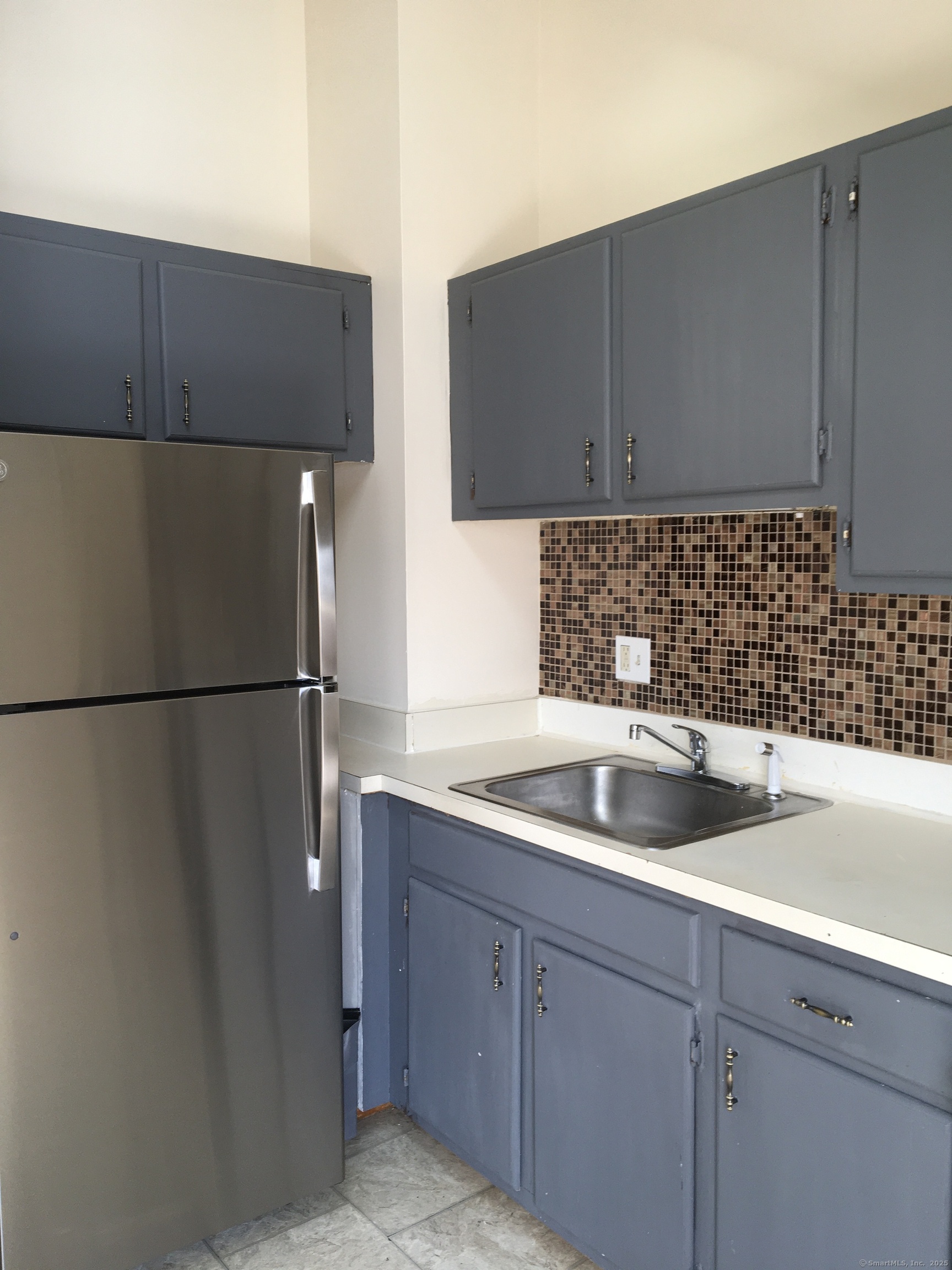 East Hartford, Connecticut 06108, United States, 1 Bedroom Bedrooms, ,2 BathroomsBathrooms,Residential,Pending,18307