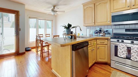 Tiny photo for 279 New Haven Avenue #APT E, Milford, CT 06460 (MLS # 24146653)