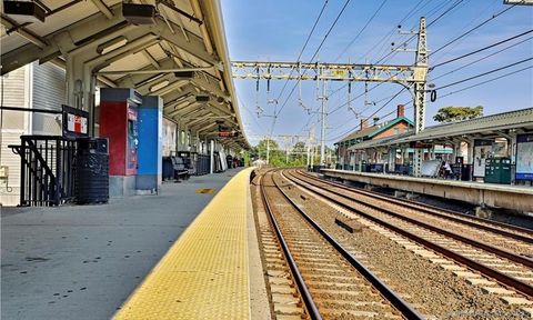 Tiny photo for 279 New Haven Avenue #APT E, Milford, CT 06460 (MLS # 24146653)