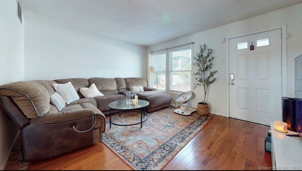 Photo of 279 New Haven Avenue #APT E, Milford, CT 06460 (MLS # 24146653)