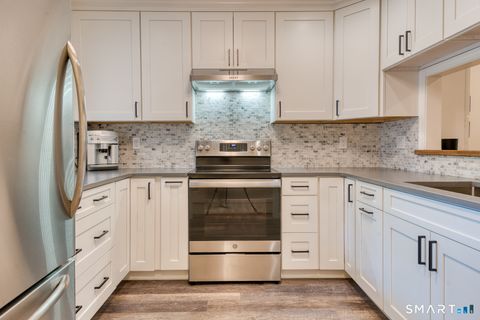 Tiny photo for 797 Long Hill Road #APT B, Middletown, CT 06457 (MLS # 24150470)