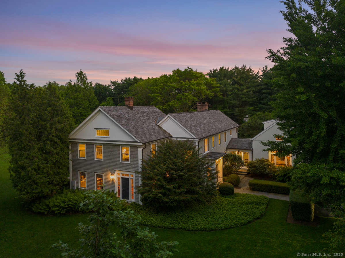 Clapboard Hill Road, Westport, Connecticut - 5 Bedrooms  
5 Bathrooms  
11 Rooms - 