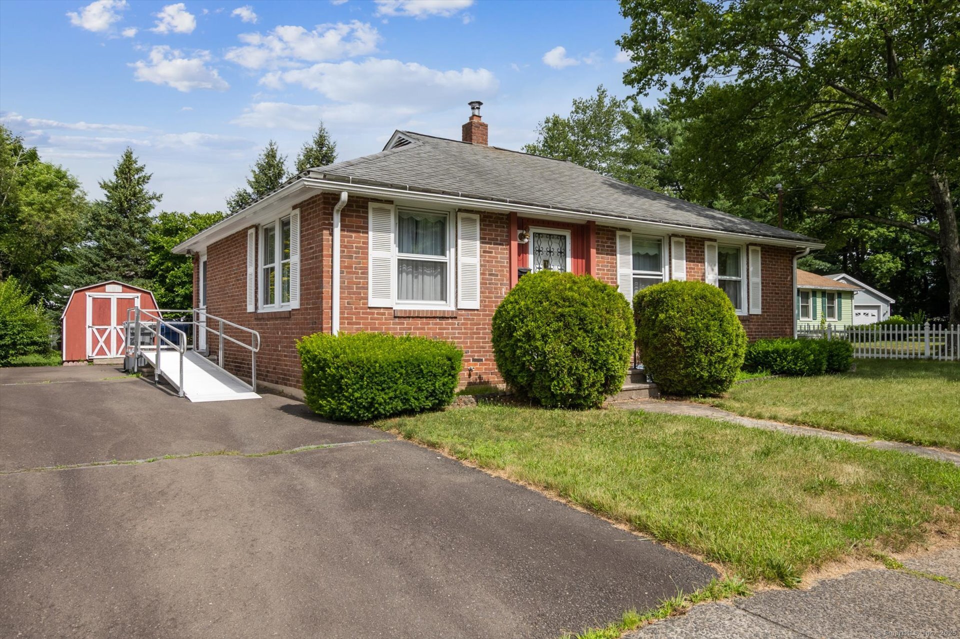 5 Hale Court