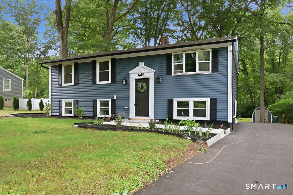 445 Lincoln Drive