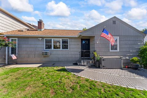 Photo of 88 Dean Street #1, Stamford, CT 06902 (MLS # 24157358)