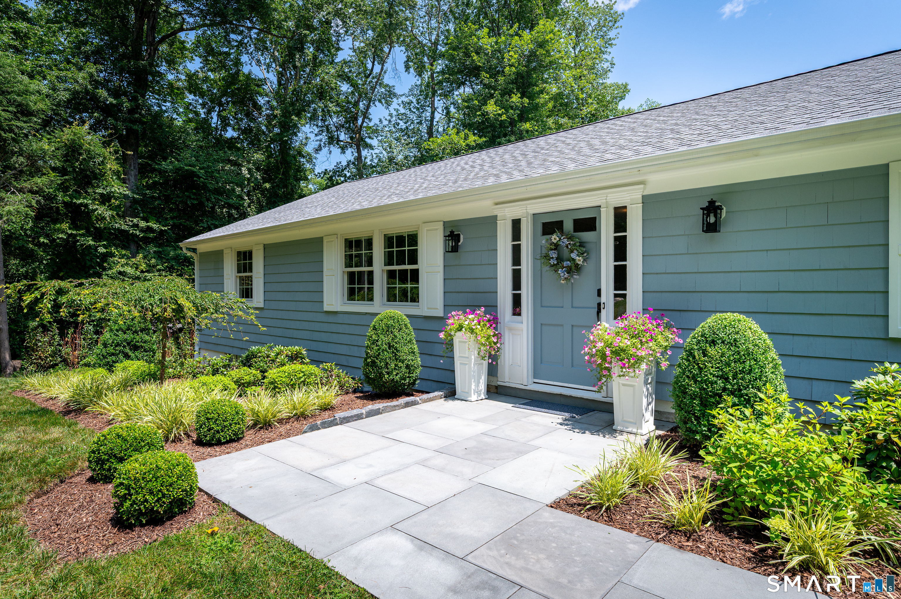 76 Comstock Hill Road