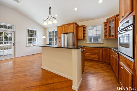 Tiny photo for 9 Lakeview Rise #9, Beacon Falls, CT 06403 (MLS # 24150590)