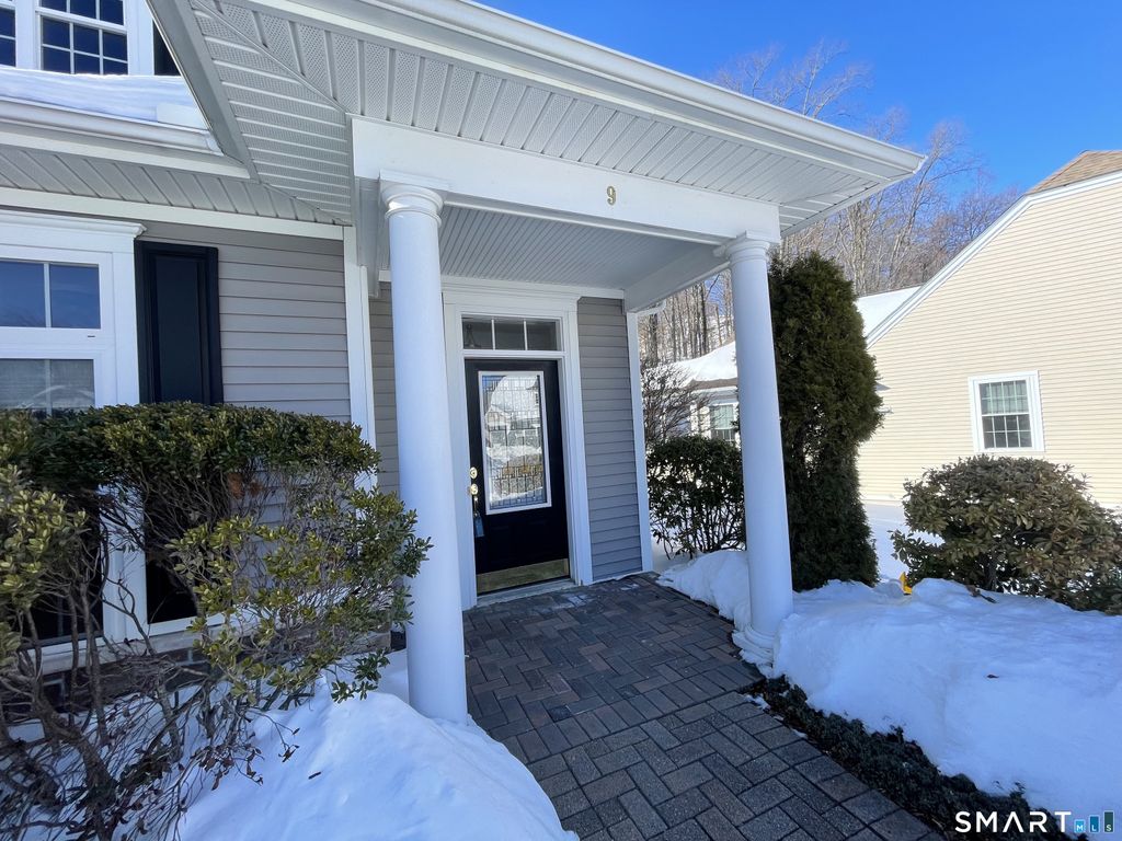 Photo of 9 Lakeview Rise #9, Beacon Falls, CT 06403 (MLS # 24150590)