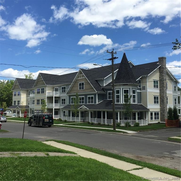 Rental Property at Grand Street 16, Bethel, Connecticut - Bedrooms: 2 
Bathrooms: 1 
Rooms: 4  - $2,350 MO.