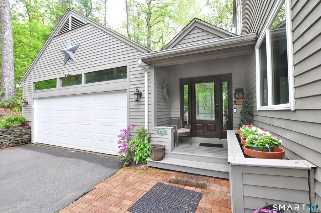 Photo of 670 Quarry Road, Suffield, CT 06035 (MLS # 24170743)