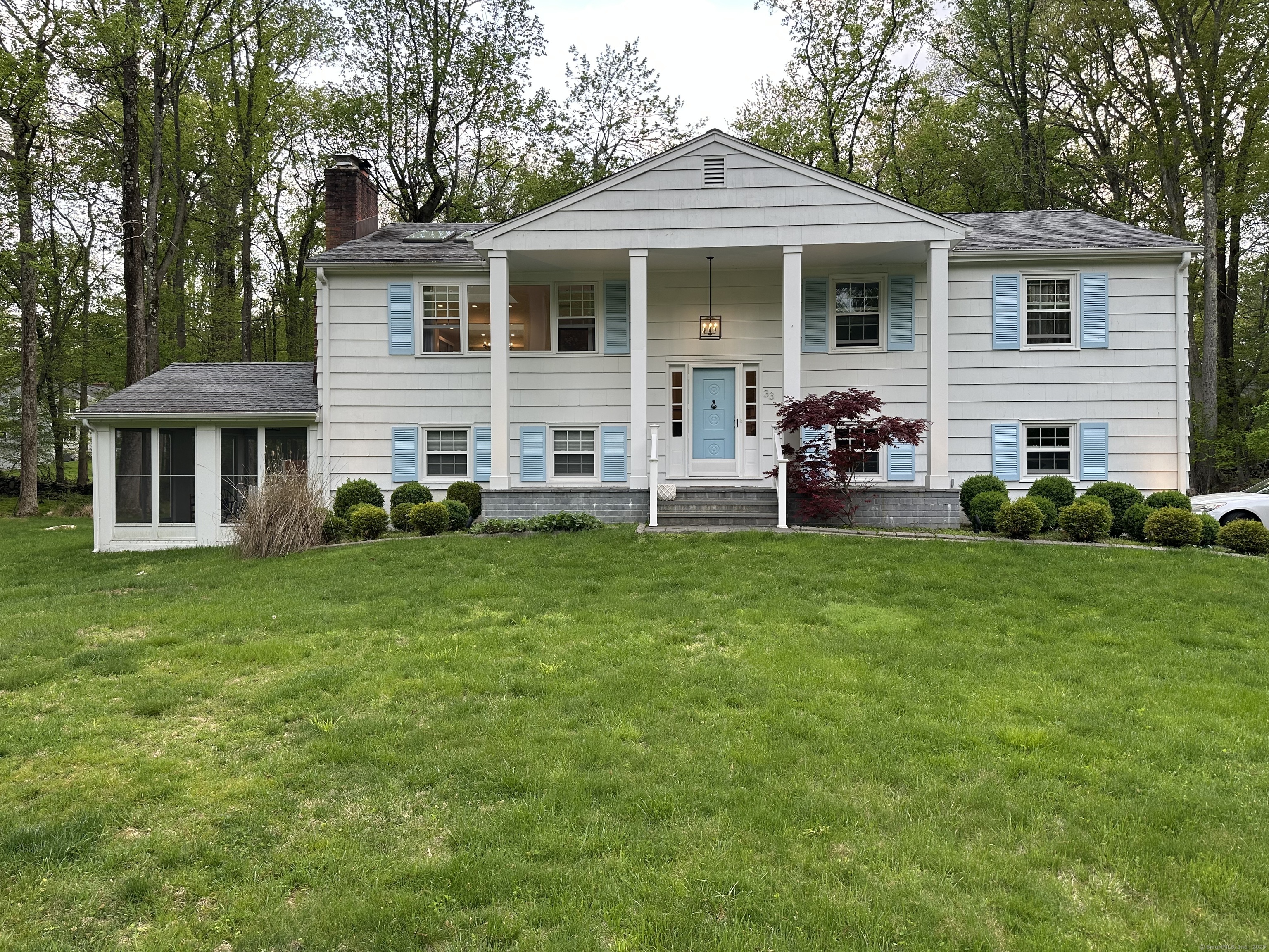 Pumpkin Hill Road, Westport, Connecticut - 4 Bedrooms  
3 Bathrooms  
8 Rooms - 