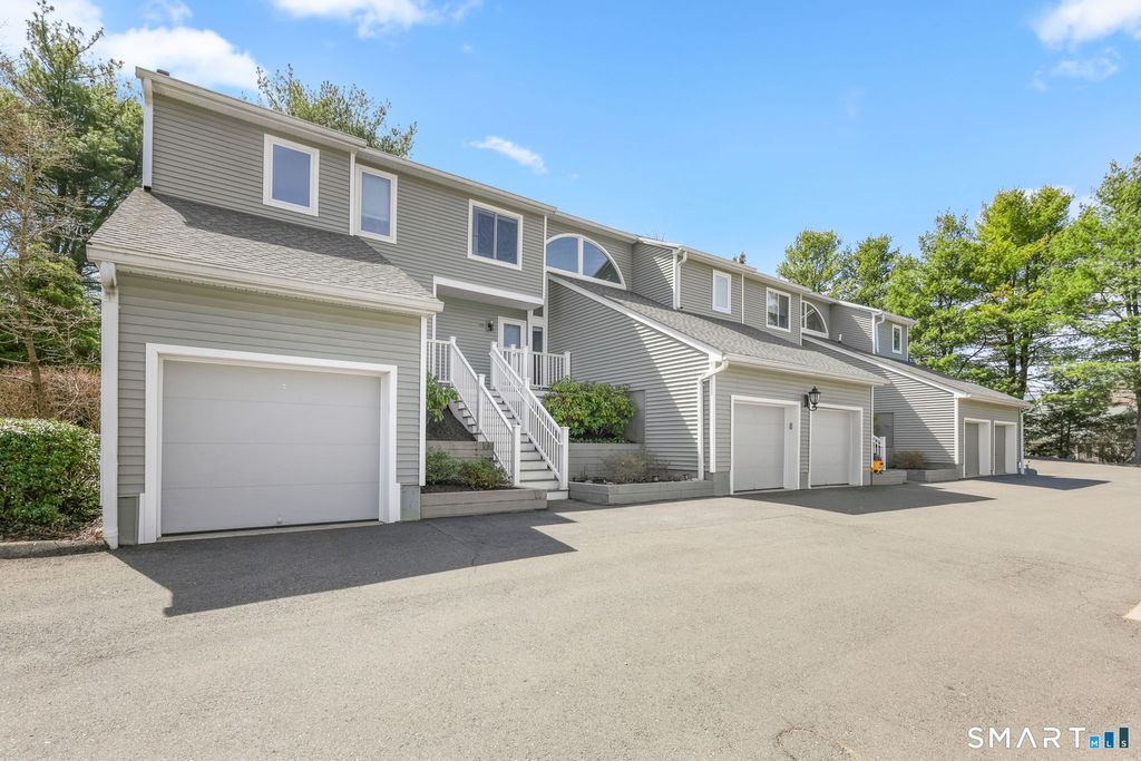 Photo of 105 Glen Side #105, Wilton, CT 06897 (MLS # 24159862)