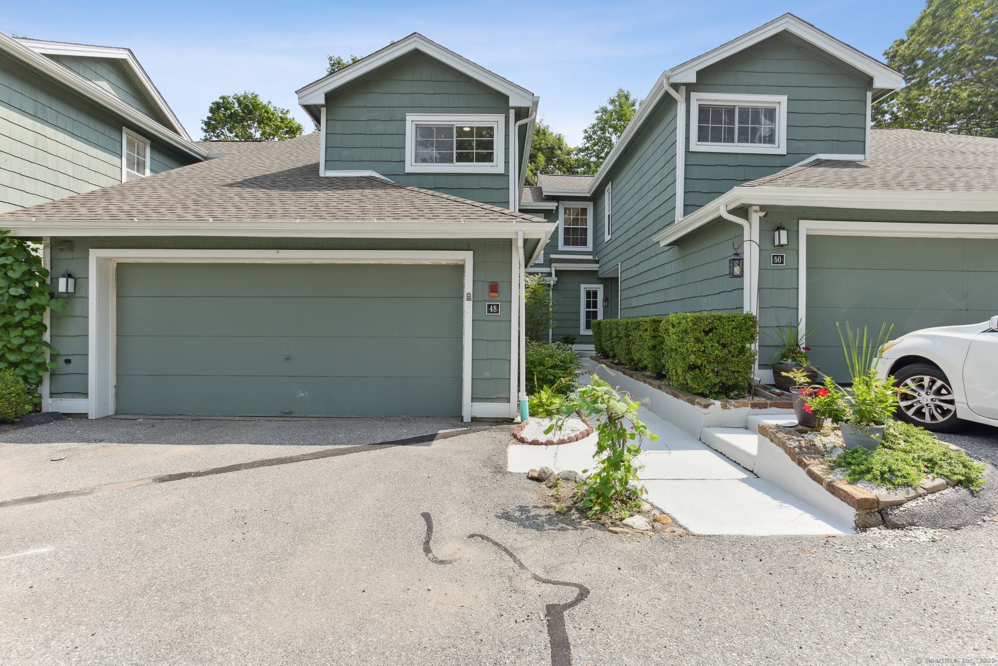 Spyglass Circle 48, Groton, Connecticut - 3 Bedrooms  
3 Bathrooms  
6 Rooms - 