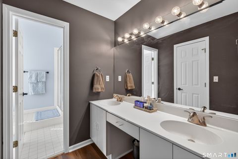 Tiny photo for 5 Greystone #5, Shelton, CT 06484 (MLS # 24156463)