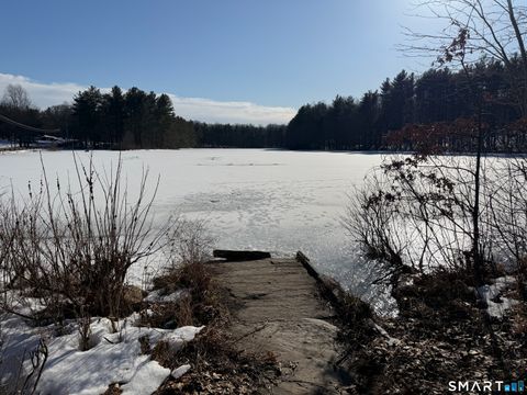 Tiny photo for 5 Greystone #5, Shelton, CT 06484 (MLS # 24156463)