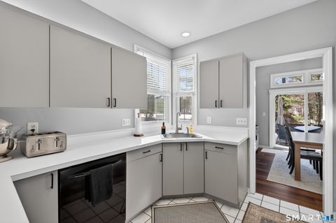 Tiny photo for 5 Greystone #5, Shelton, CT 06484 (MLS # 24156463)