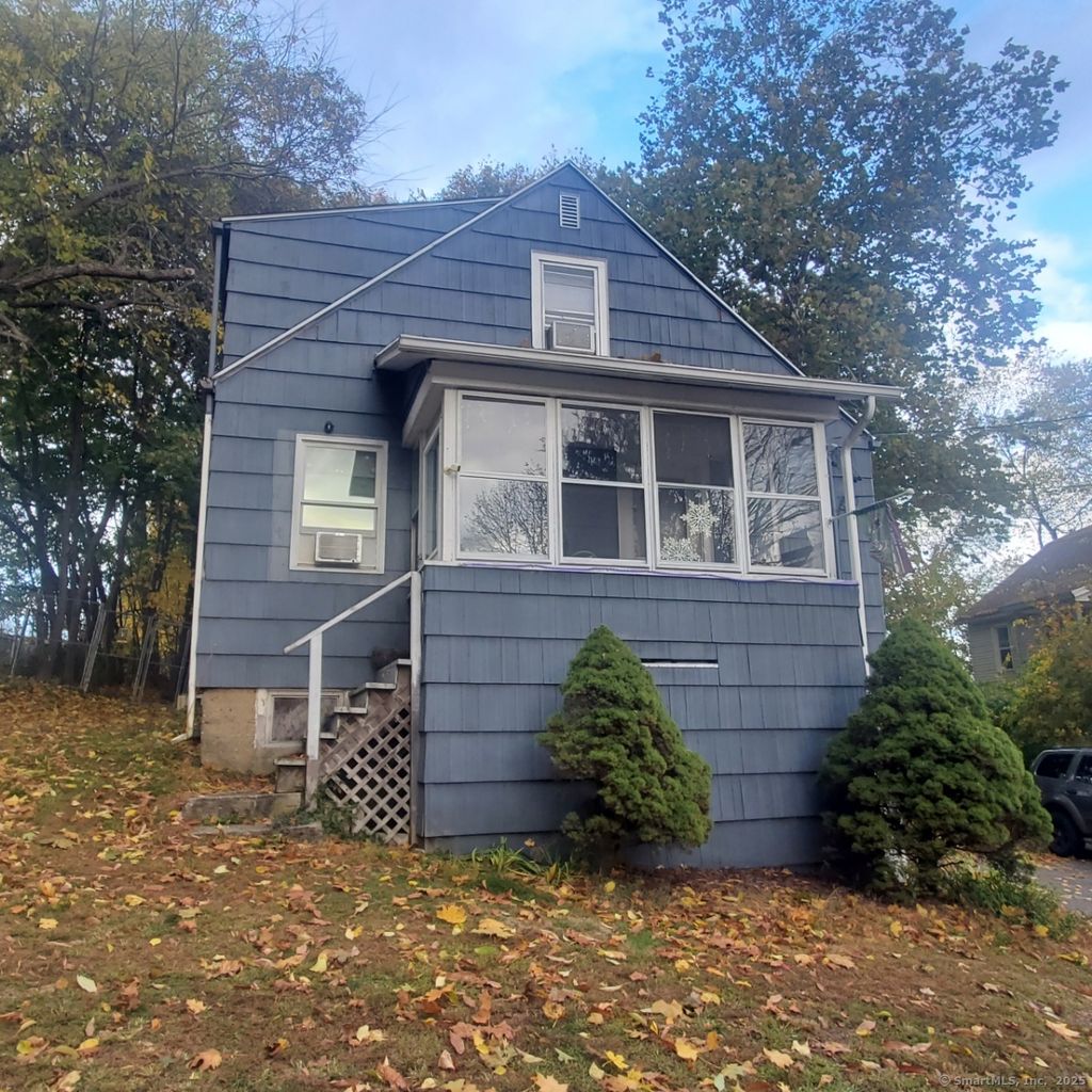 Photo of 16 Wood Court, Plymouth, CT 06786 (MLS # 24137428)