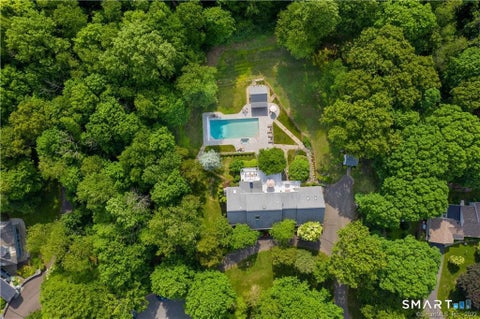 Homes For Sale - 14 Cleft Rock Road<br/> New Haven County, Woodbridge, CT 06525