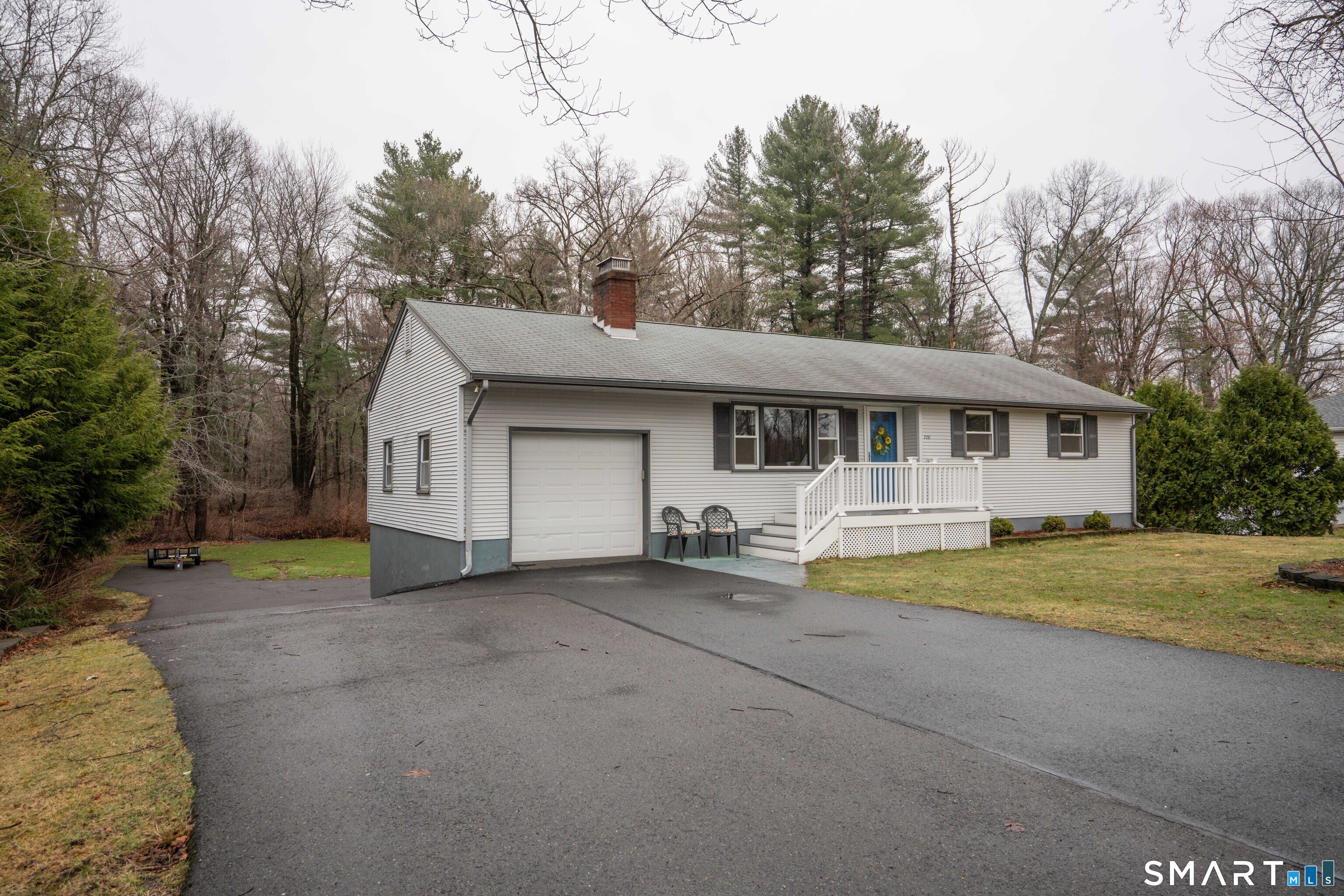 700 Governors Highway