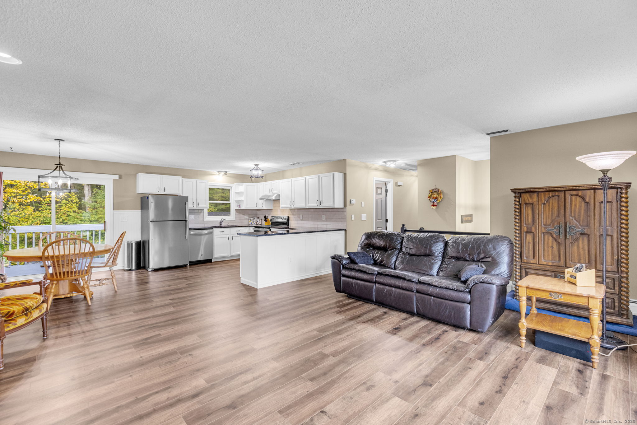 Thomaston, Connecticut 06787, United States, 3 Bedrooms Bedrooms, ,3 BathroomsBathrooms,Residential,Coming Soon,227703