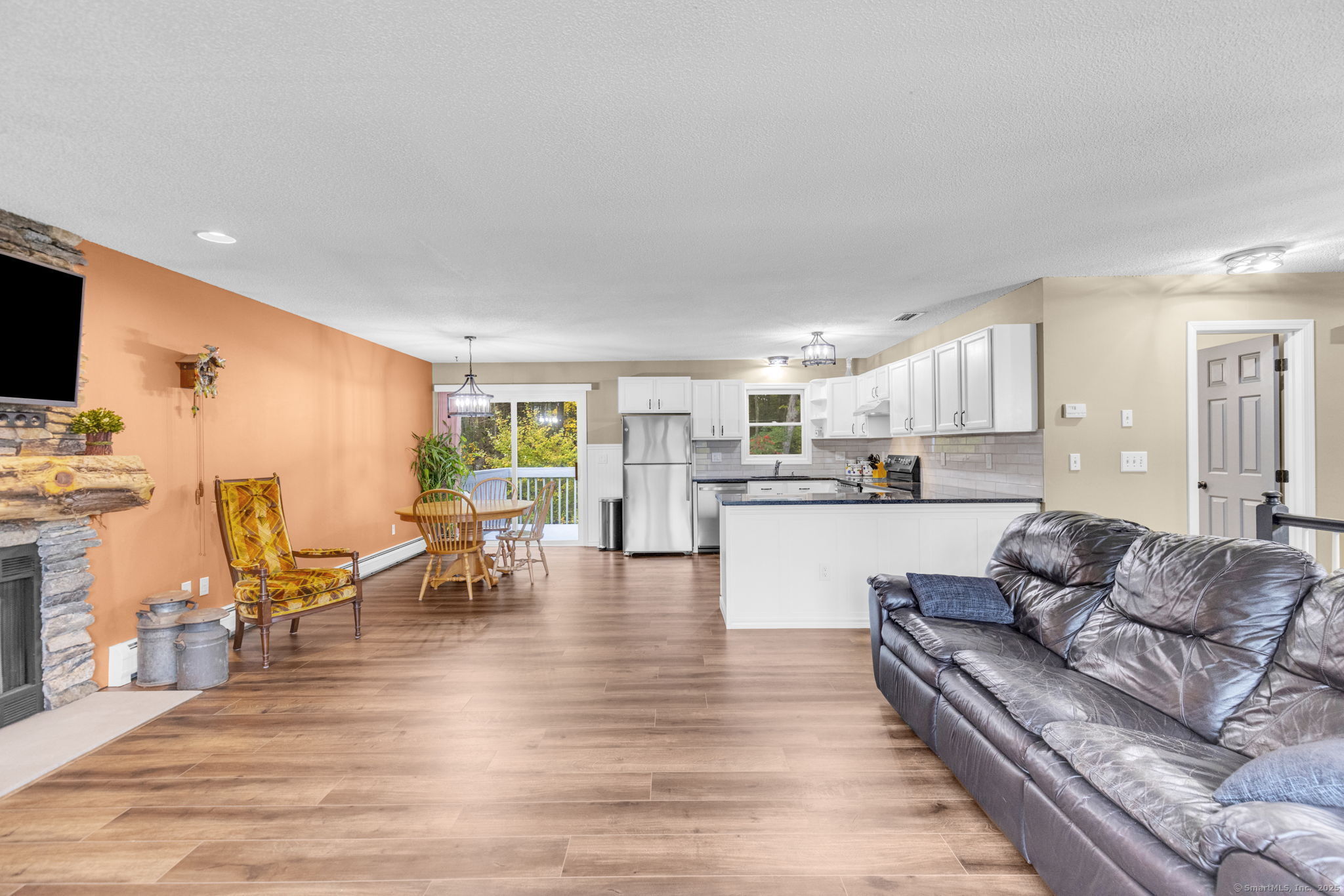 Thomaston, Connecticut 06787, United States, 3 Bedrooms Bedrooms, ,3 BathroomsBathrooms,Residential,Coming Soon,227703