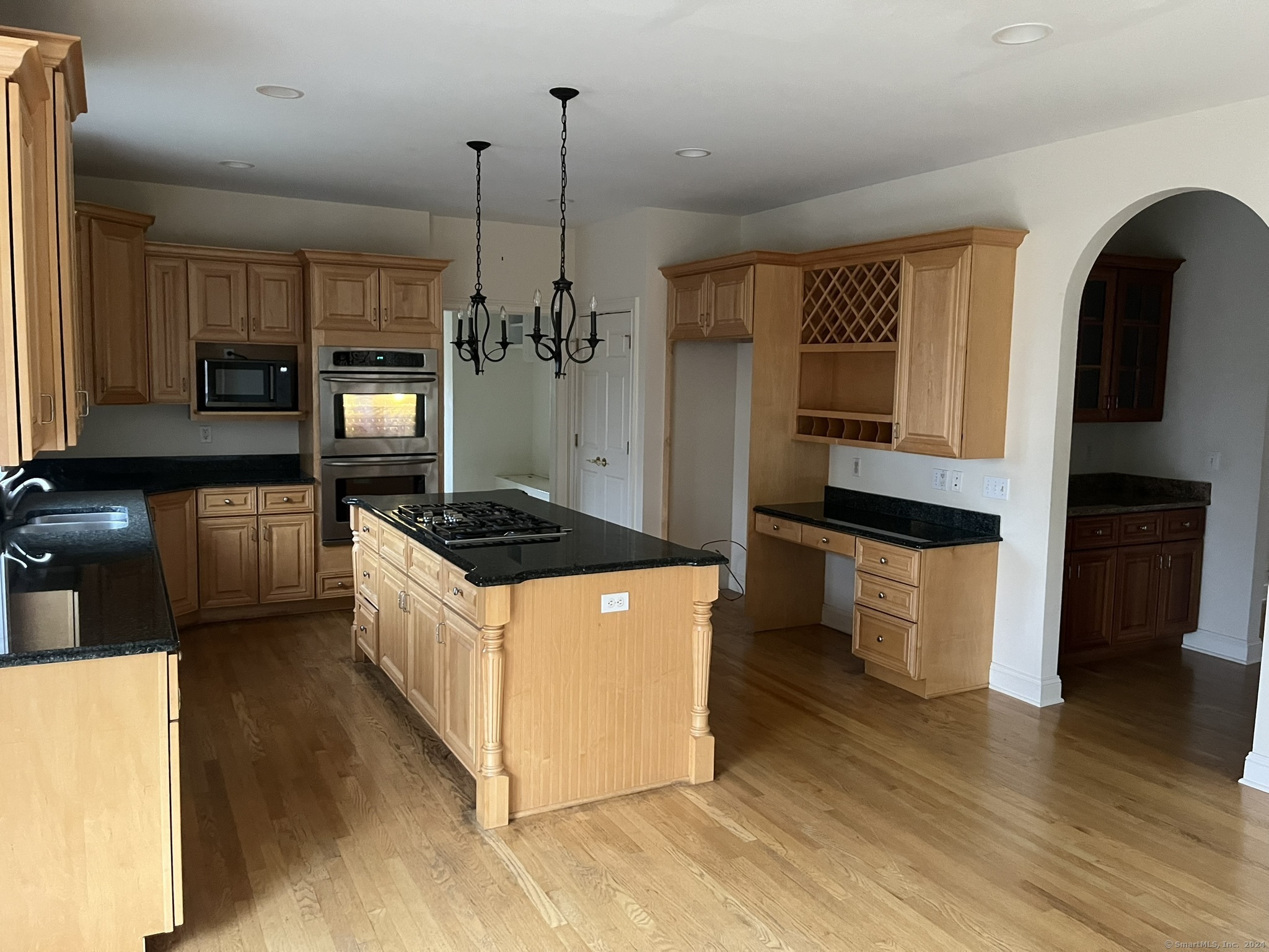 92 Tuttle Road, Woodbury, Connecticut image 2