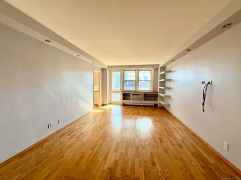 Tiny photo for 444 Bedford Street #APT 4R, Stamford, CT 06901 (MLS # 24133444)