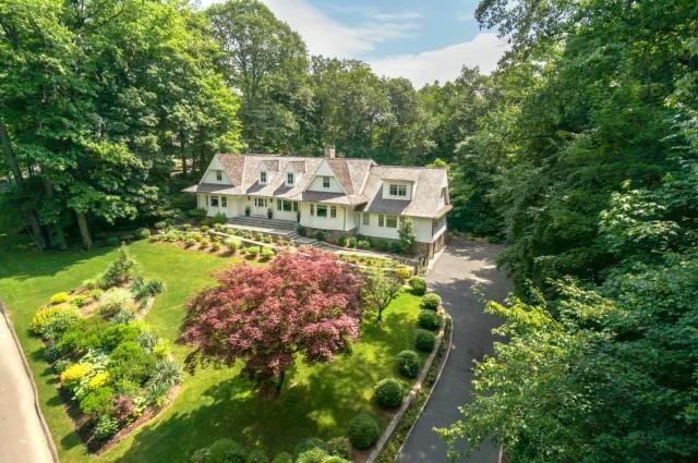 Photo 1 of 7 Whaling Road, Darien, Connecticut, $3,700,000, Web #: 99071778