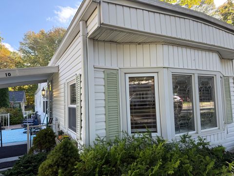 Homes For Sale - 10 Whitewood Road<br/> Killingworth, CT 06419