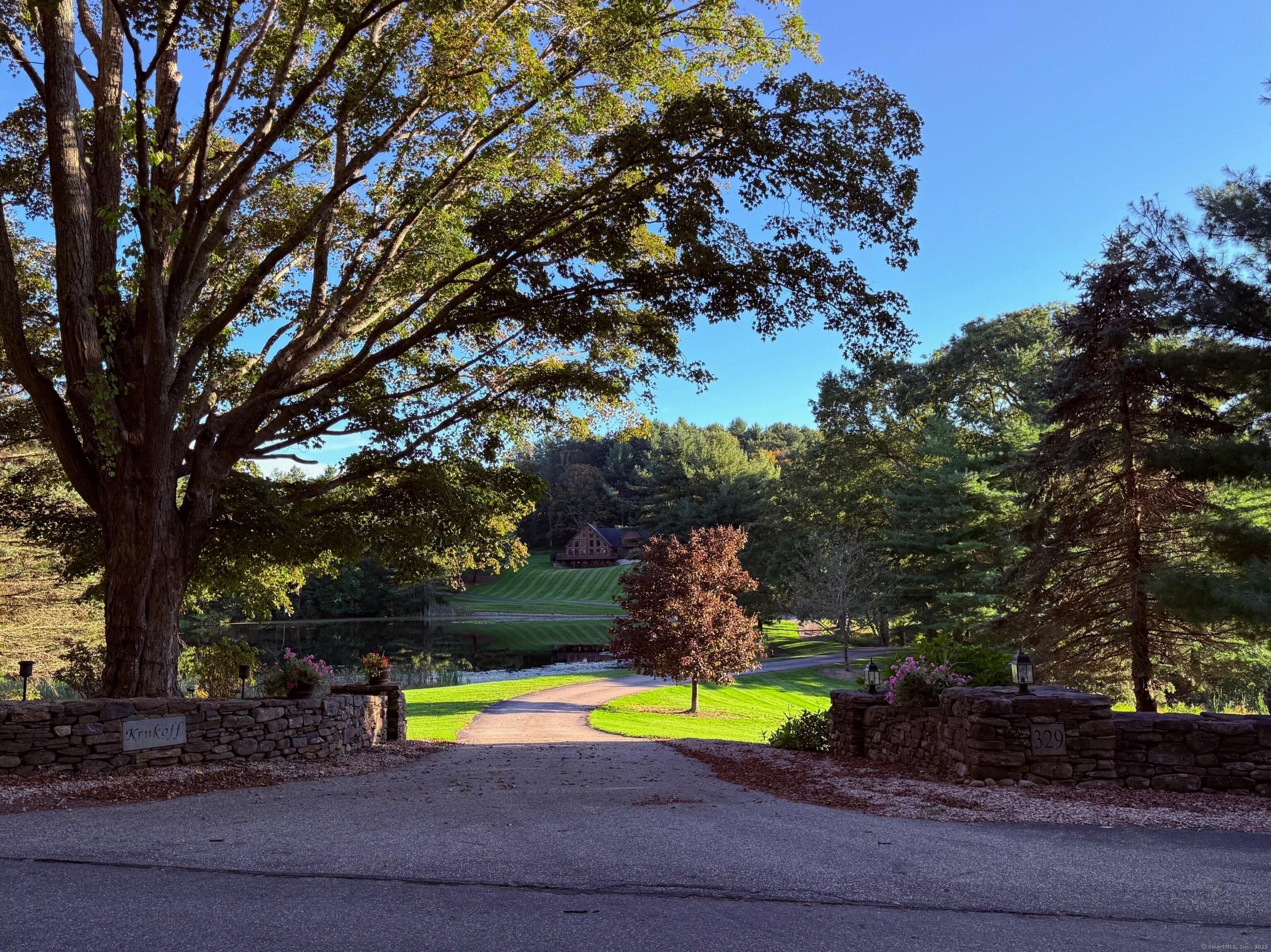 329 Turnpike Road