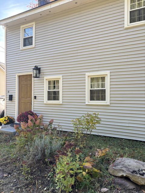 Photo of 31 Railroad Avenue, Farmington, CT 06085 (MLS # 24136585)