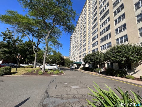Photo of 2625 Park Avenue #7R, Bridgeport, CT 06604 (MLS # 24202752)
