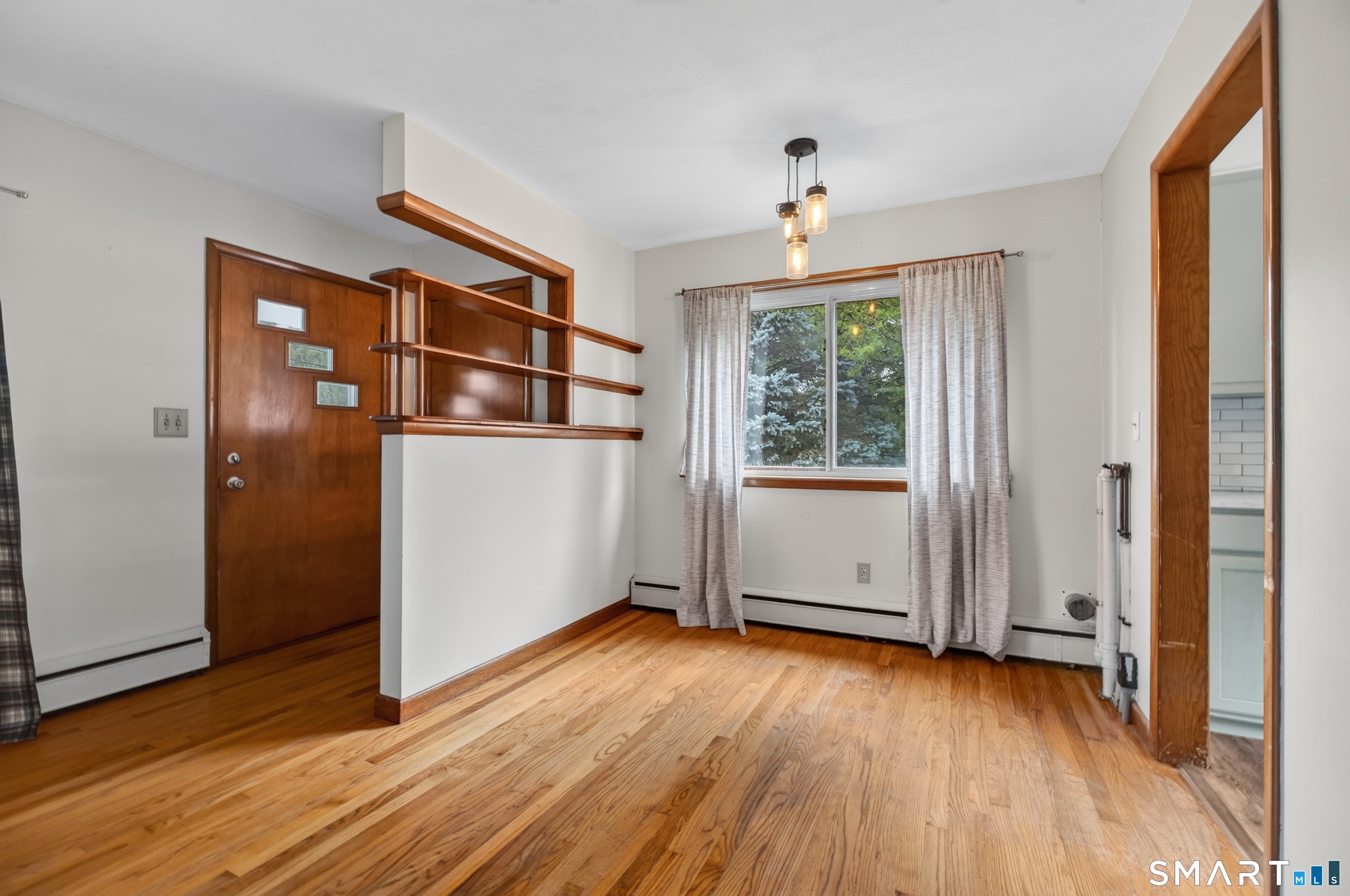 22 Sixth Avenue