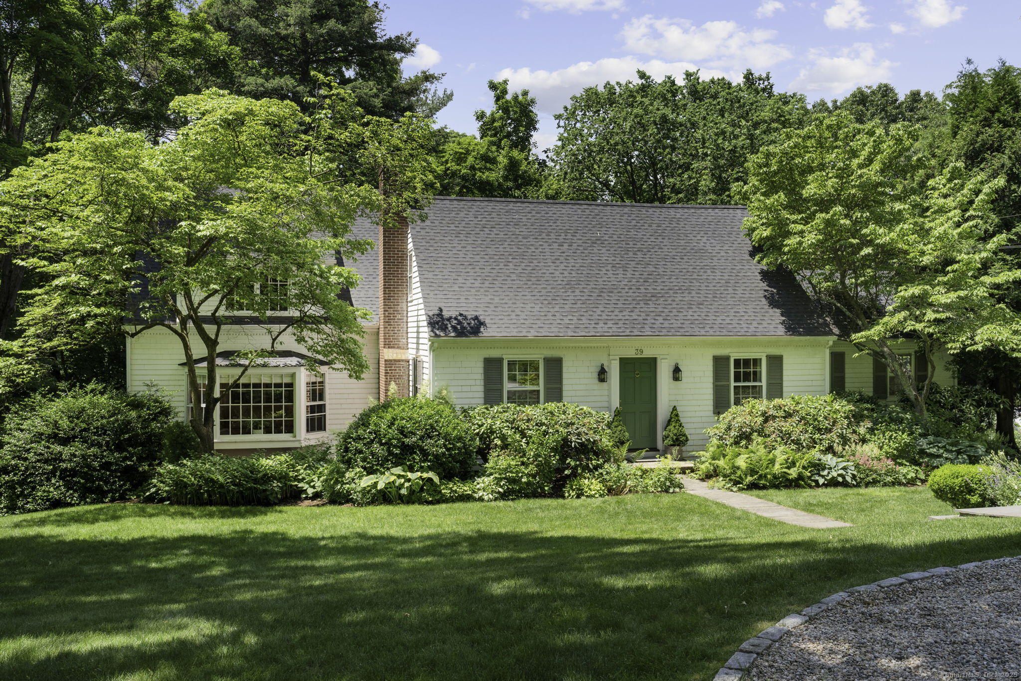 Property for Sale at Briar Brae Road, Darien, Connecticut - Bedrooms: 4 
Bathrooms: 3 
Rooms: 8  - $1,850,000