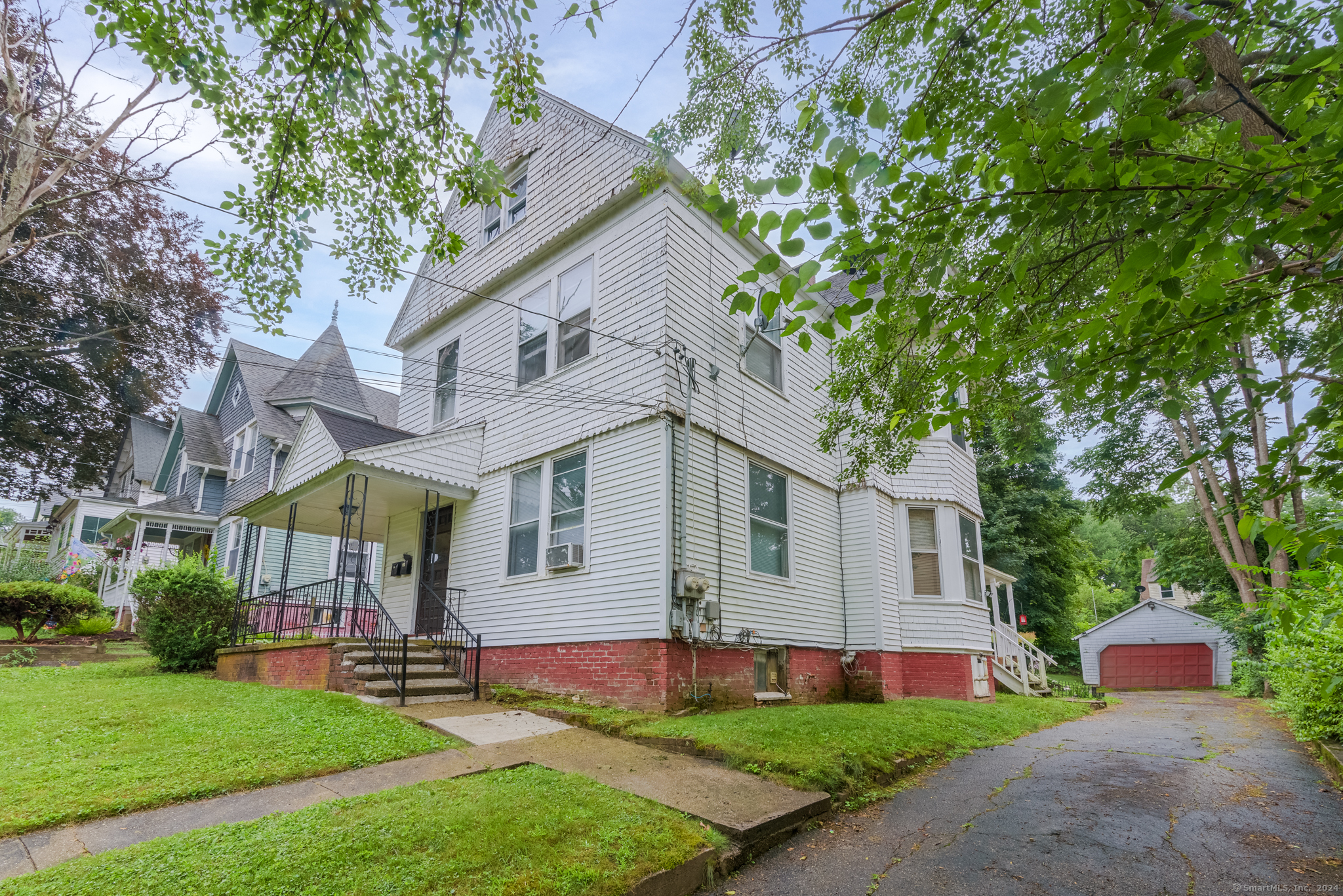 Property for Sale at 39 Greene Avenue, Norwich, Connecticut - Bedrooms: 3 
Bathrooms: 2 
Rooms: 8  - $209,000