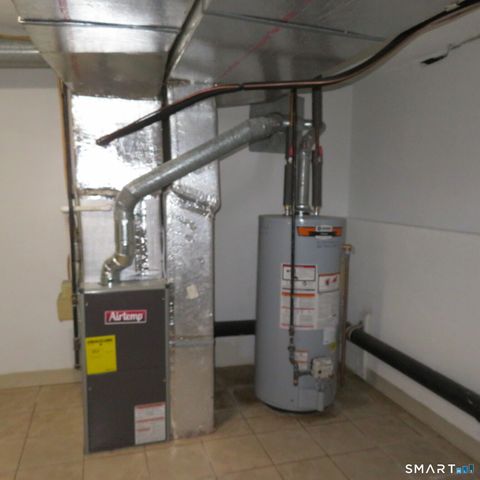 Tiny photo for 410 Farmington Avenue #APT 3L, New Britain, CT 06053 (MLS # 24153614)