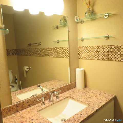 Tiny photo for 410 Farmington Avenue #APT 3L, New Britain, CT 06053 (MLS # 24153614)