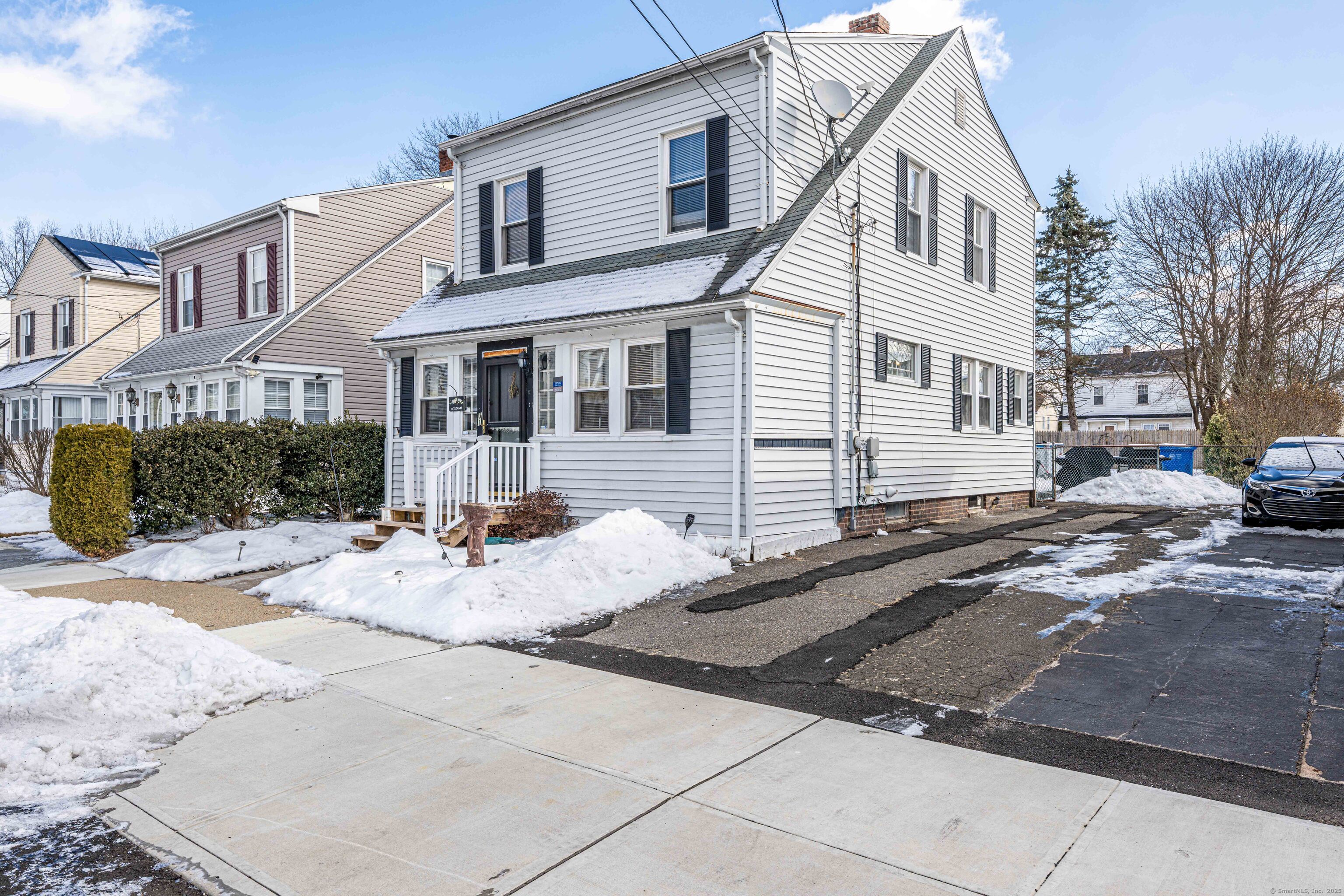 Property for Sale at Glemby Street, Hamden, Connecticut - Bedrooms: 3 
Bathrooms: 2 
Rooms: 6  - $300,000