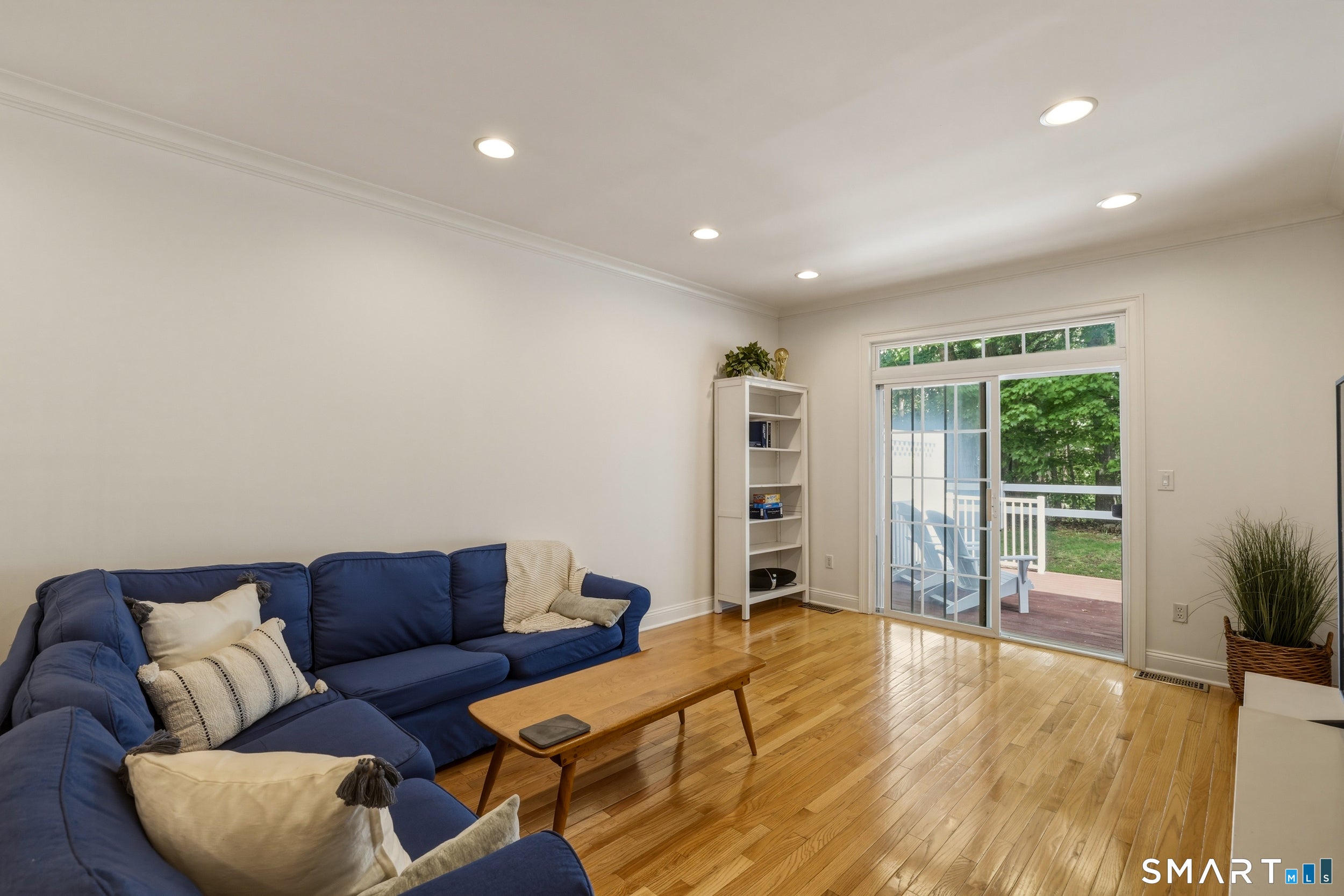 12 Schoolhouse Drive 12