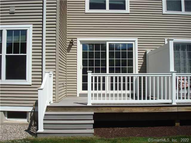 Farmington, Connecticut 06032, United States, 3 Bedrooms Bedrooms, ,3 BathroomsBathrooms,Residential,Active,227733