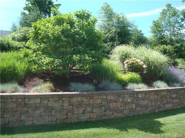 Farmington, Connecticut 06032, United States, 3 Bedrooms Bedrooms, ,3 BathroomsBathrooms,Residential,Active,227733