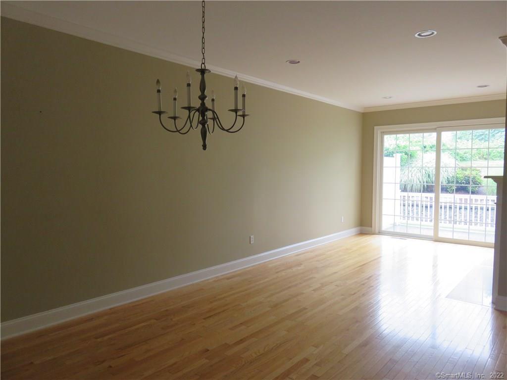 Farmington, Connecticut 06032, United States, 3 Bedrooms Bedrooms, ,3 BathroomsBathrooms,Residential,Active,227733