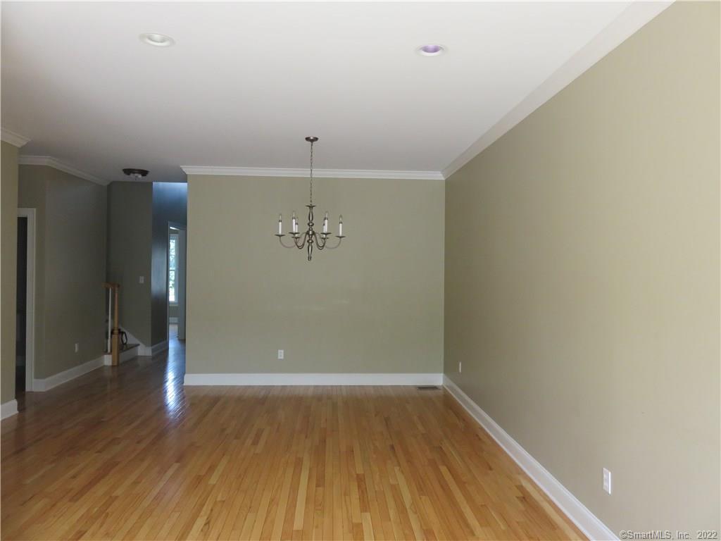 Farmington, Connecticut 06032, United States, 3 Bedrooms Bedrooms, ,3 BathroomsBathrooms,Residential,Active,227733