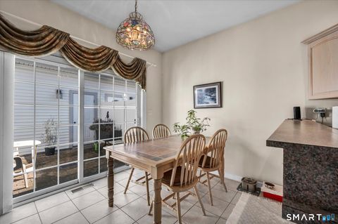 Tiny photo for 9 Cypress Circle #9, Berlin, CT 06037 (MLS # 24164520)