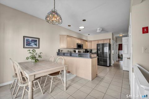 Tiny photo for 9 Cypress Circle #9, Berlin, CT 06037 (MLS # 24164520)